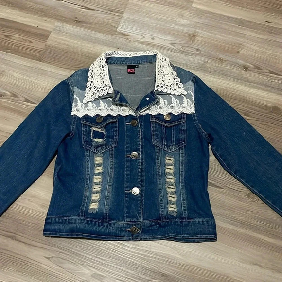 Lace trim Jean jacket Denim Lace collar Distressed Size M Retro Boho Bridal - Picture 2 of 12